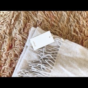 Aritzia/Wilfred classic wool scarf